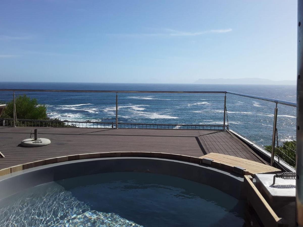 Whale Huys Luxury Oceanfront Eco Villa คานสบาย ภายนอก รูปภาพ