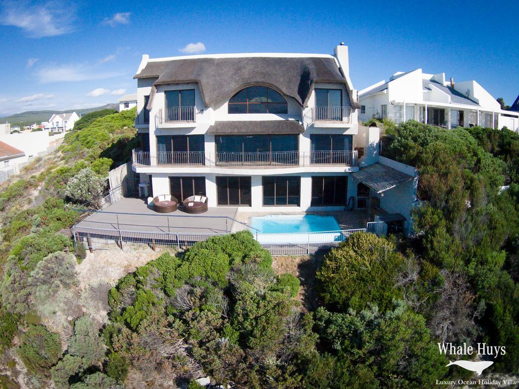 Whale Huys Luxury Oceanfront Eco Villa คานสบาย ภายนอก รูปภาพ