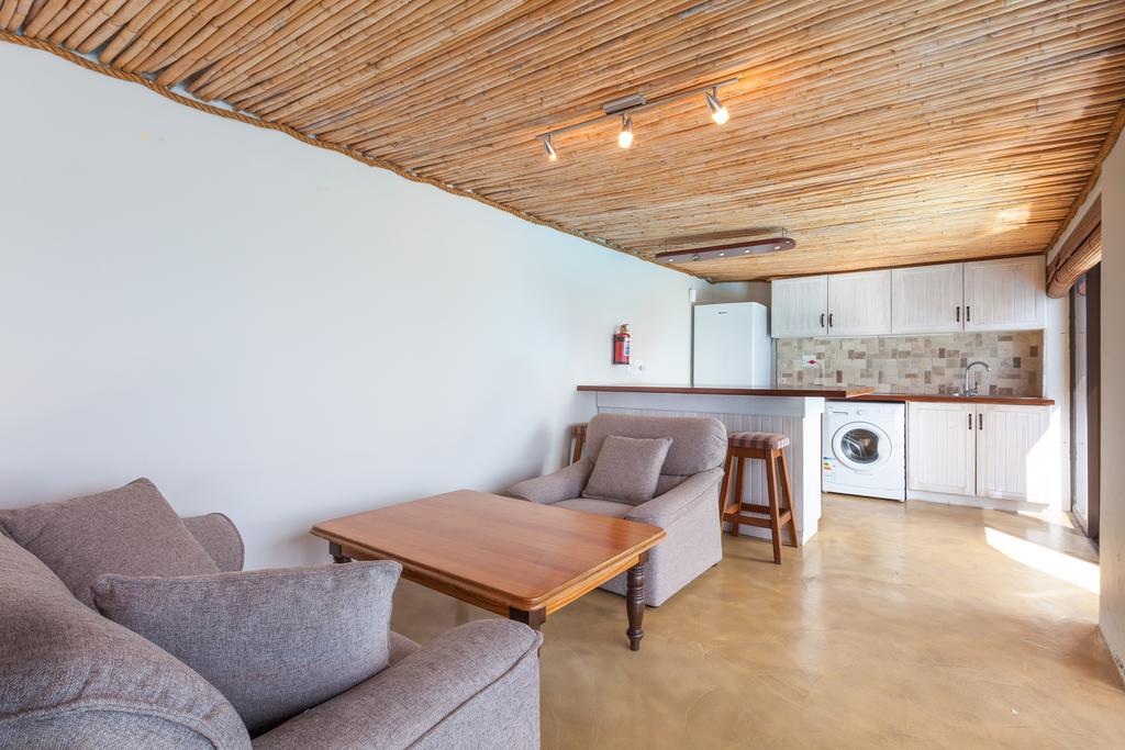 Whale Huys Luxury Oceanfront Eco Villa คานสบาย ภายนอก รูปภาพ