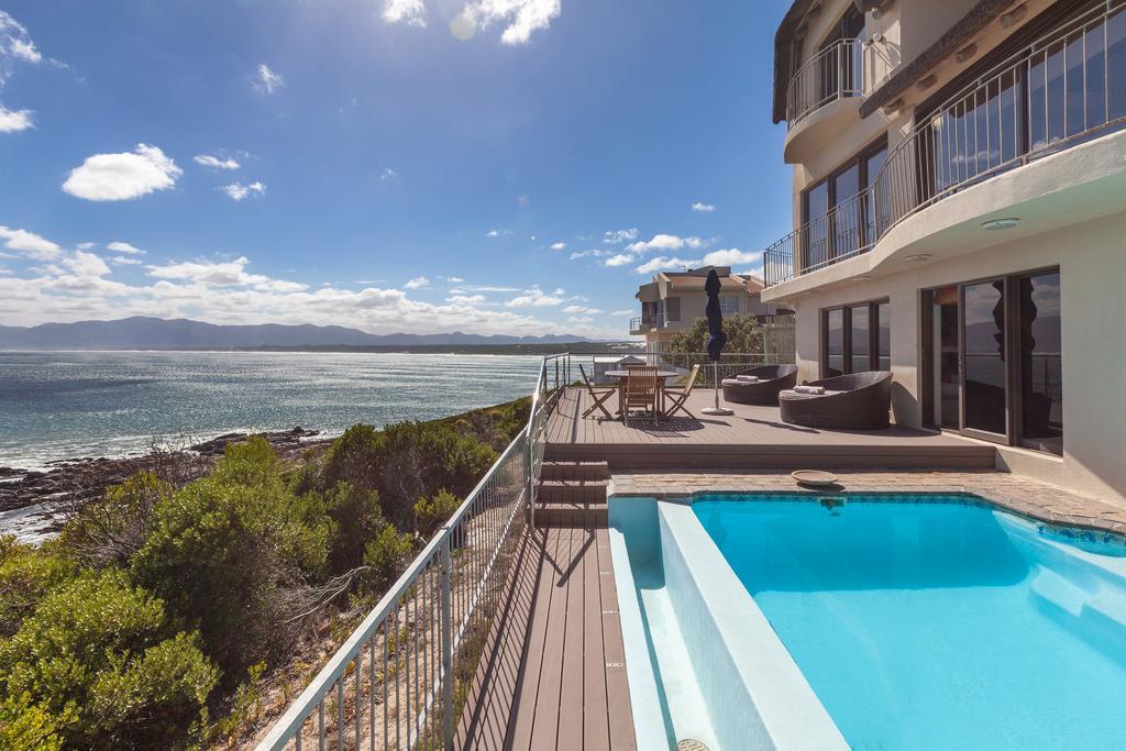 Whale Huys Luxury Oceanfront Eco Villa คานสบาย ภายนอก รูปภาพ