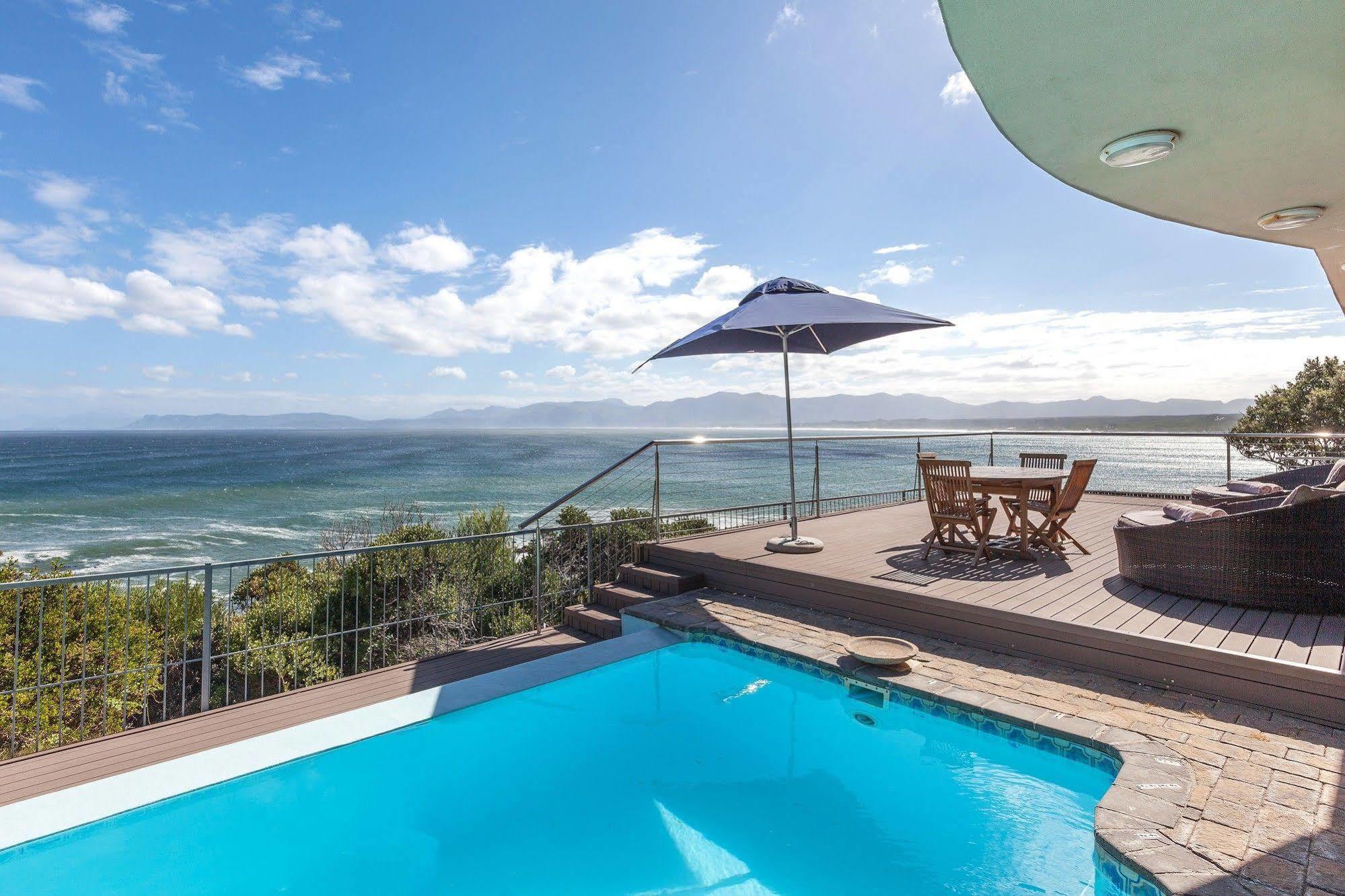Whale Huys Luxury Oceanfront Eco Villa คานสบาย ภายนอก รูปภาพ
