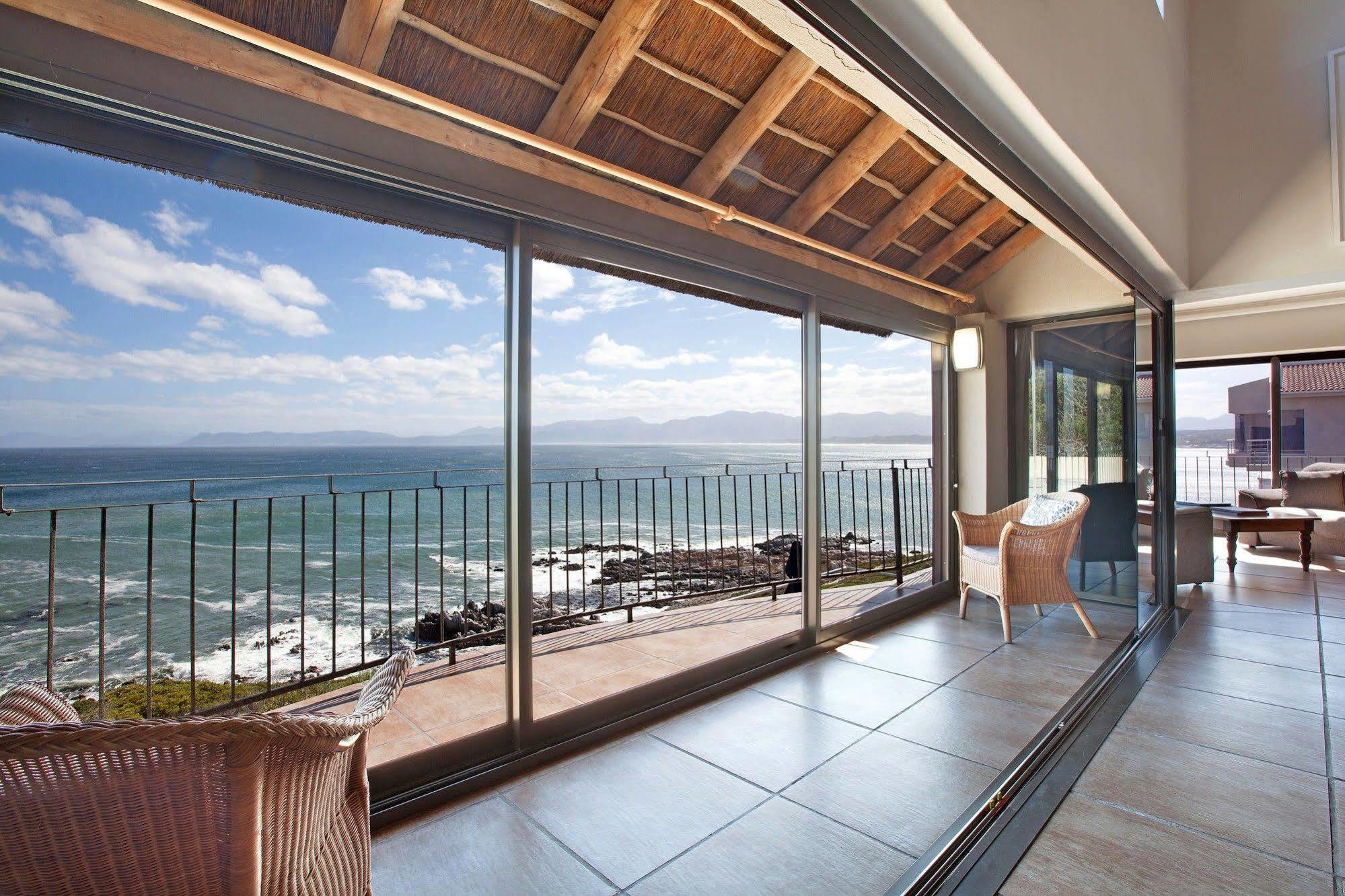 Whale Huys Luxury Oceanfront Eco Villa คานสบาย ภายนอก รูปภาพ