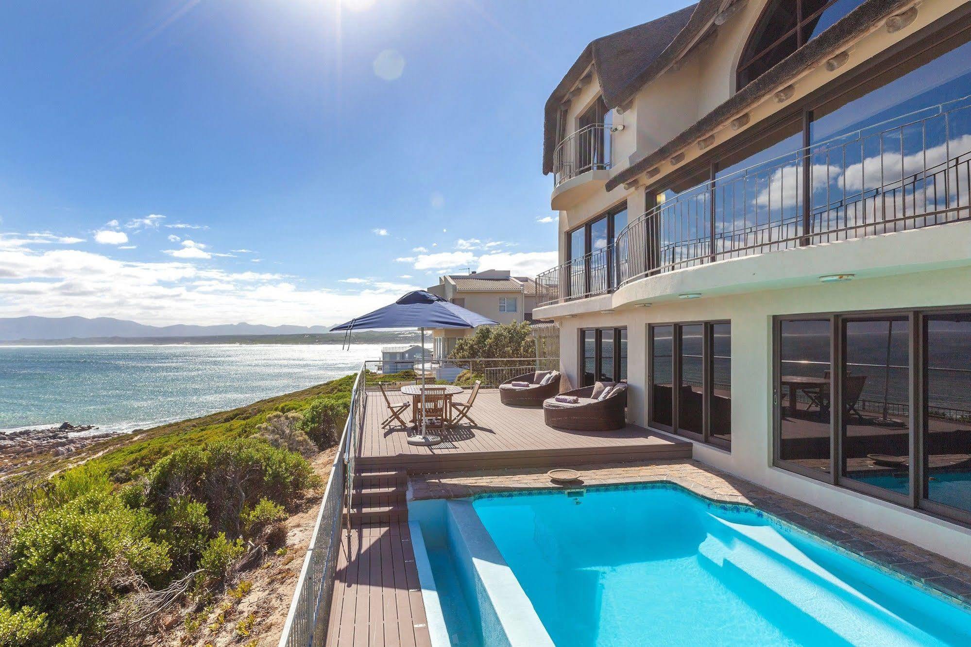 Whale Huys Luxury Oceanfront Eco Villa คานสบาย ภายนอก รูปภาพ