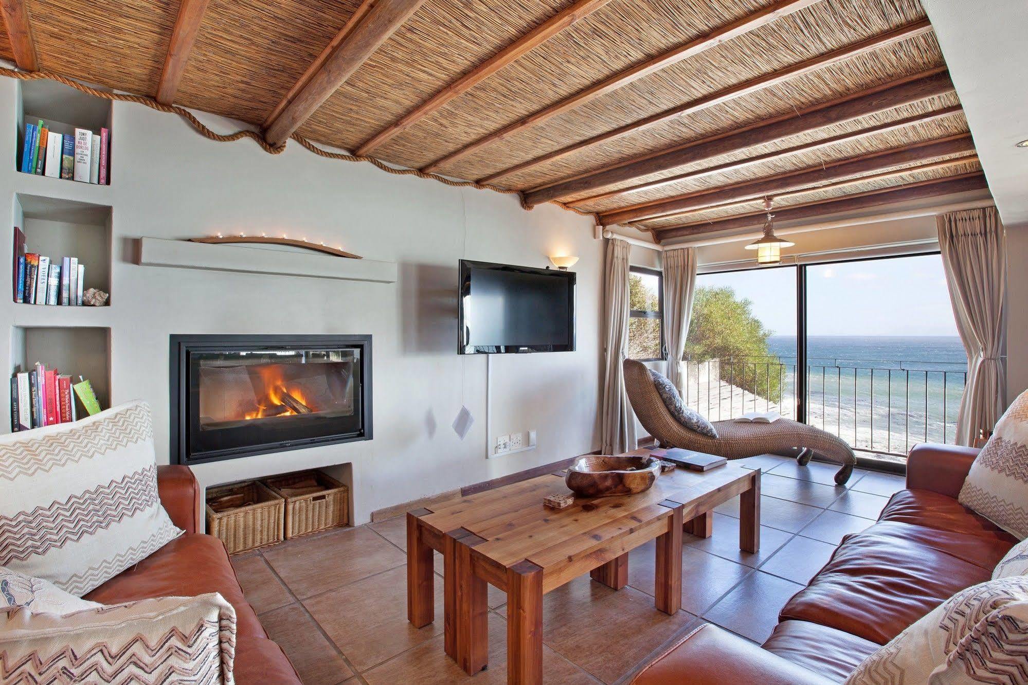 Whale Huys Luxury Oceanfront Eco Villa คานสบาย ภายนอก รูปภาพ